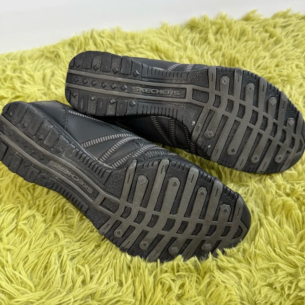 Skechers Black and Gray Metallic Slip On Sneakers Sz 10
